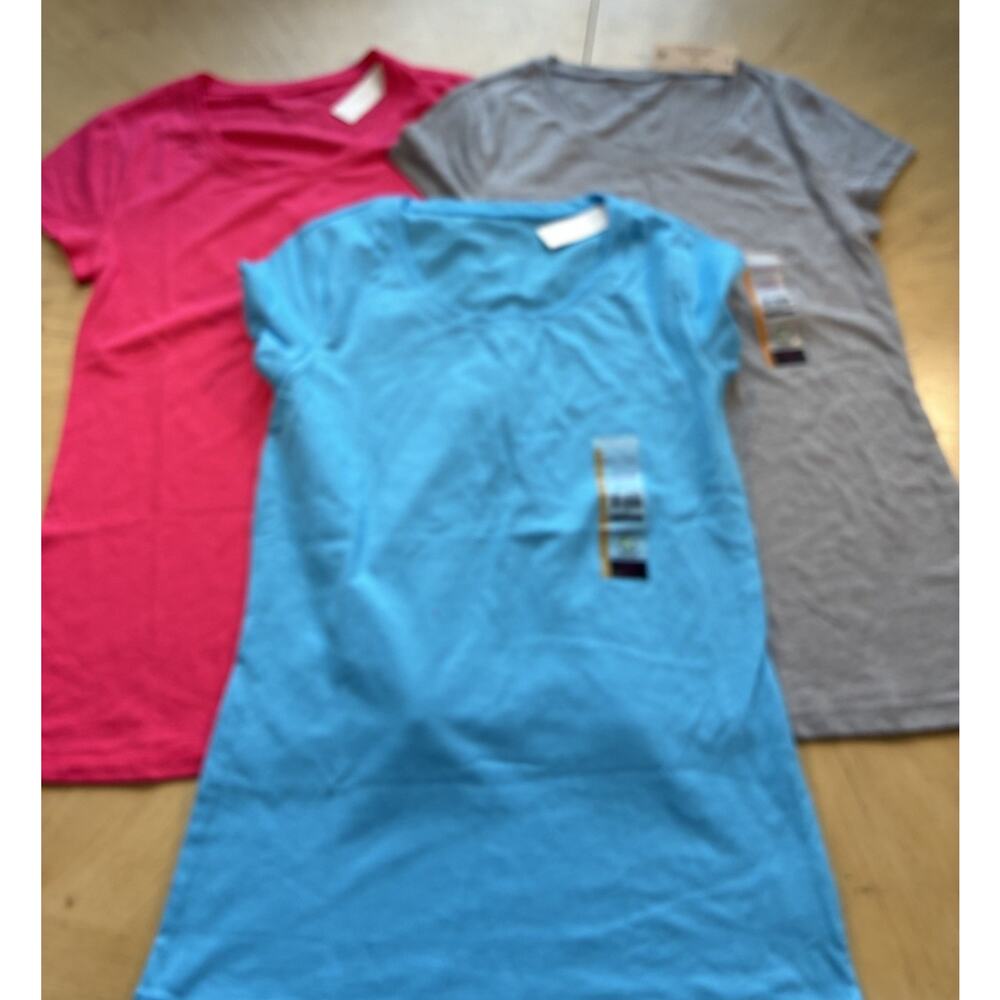 3 NEW No Boundaries Scoop Neck Tee Short Sleeves Women’s M Blue Pink Gray Lot 3